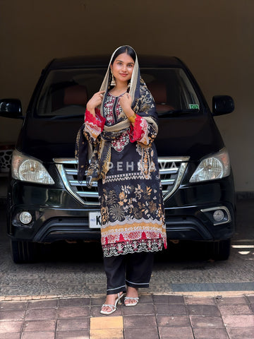 Signature Printed Lawn Unstitched Suit 1556