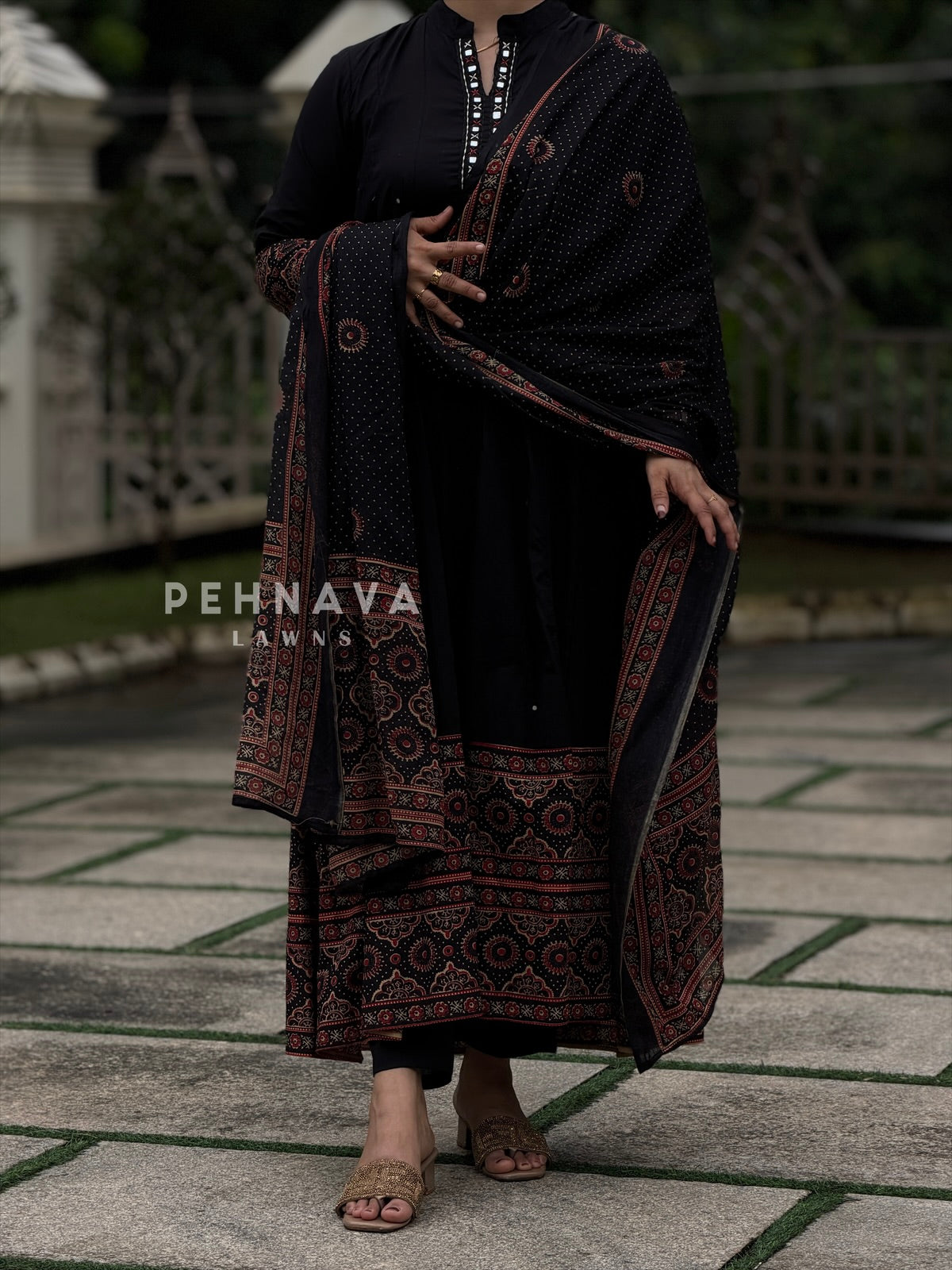 Border Printed Cotton Suit Set-19700 - Pehnava Lawns