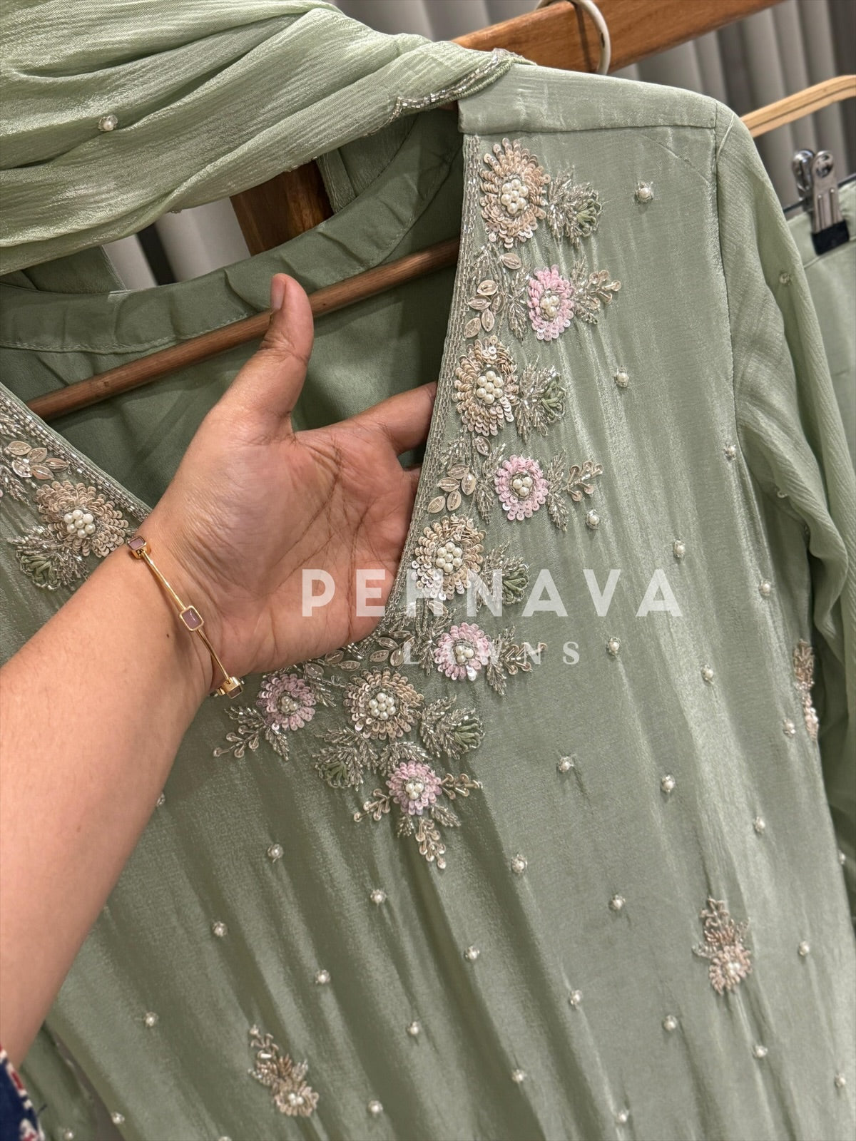 Classic Handcrafted Kurta Set - Pehnava Lawns