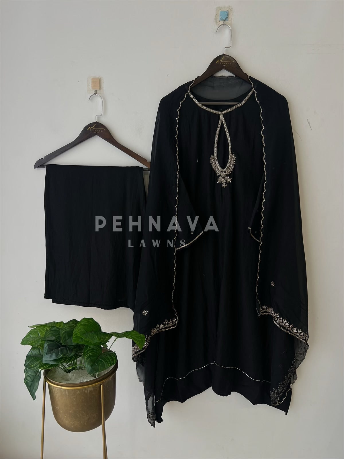 Premium HandWork Detailed chandheri Suit