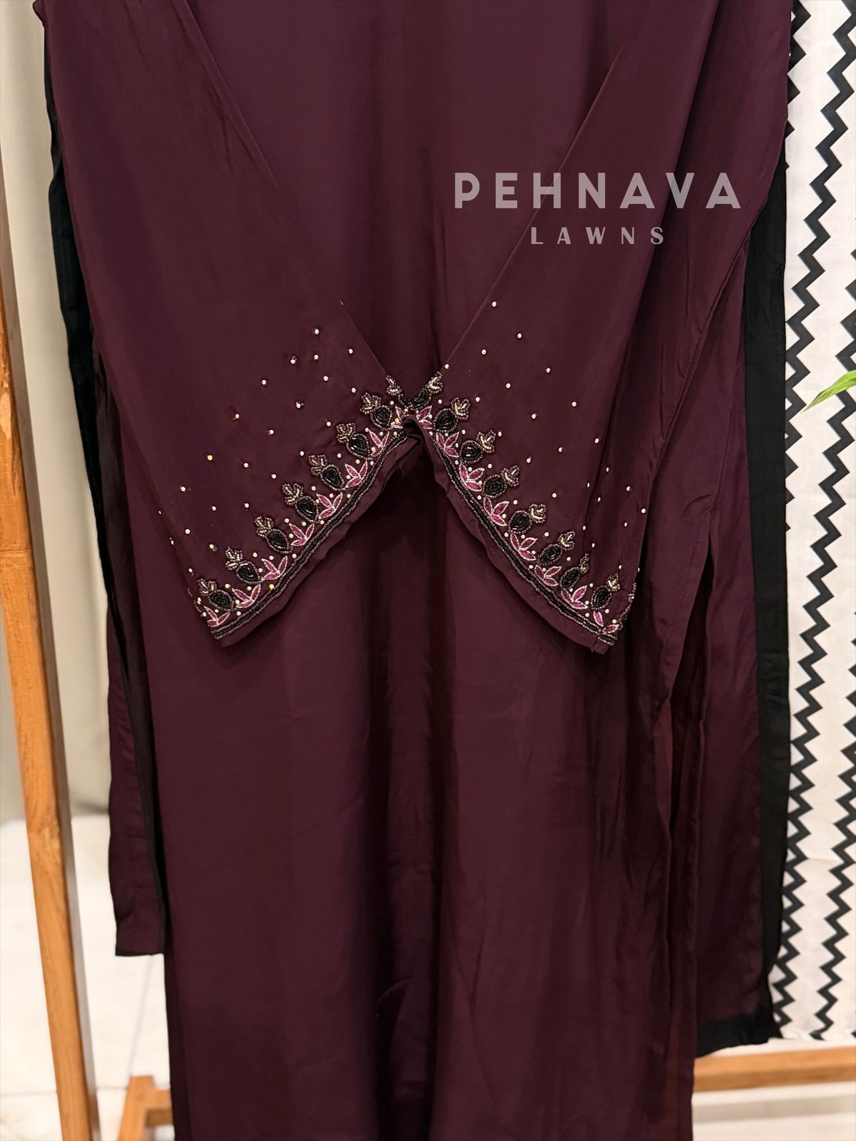 Contrast Border With Dupatta