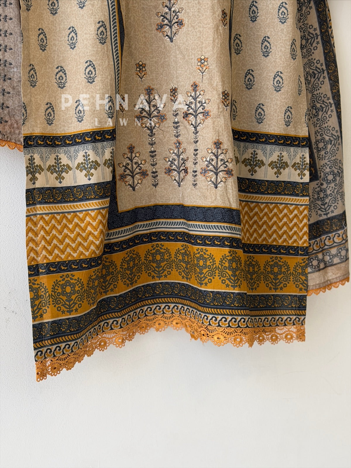 Signature Embroidered Lawn Unstitched Suit-3581