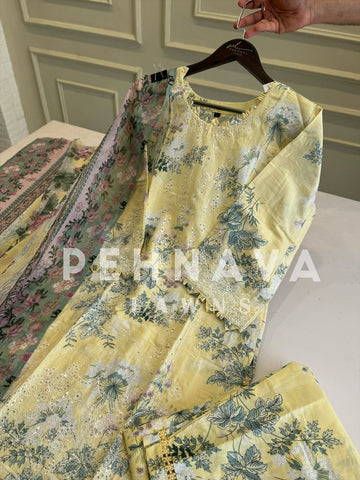 Traditional Embroidery Detailed Suit-3 - Pehnava Lawns