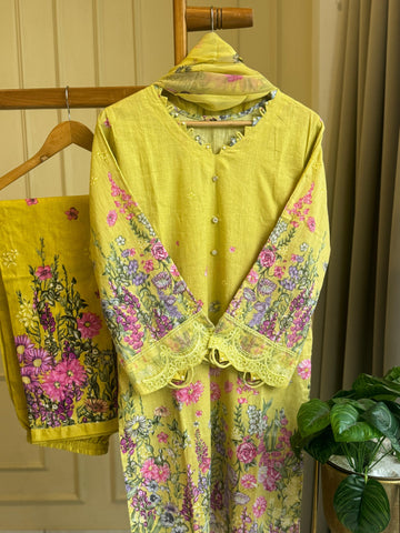 Premium Lace Detailed Lawn Suit-1334