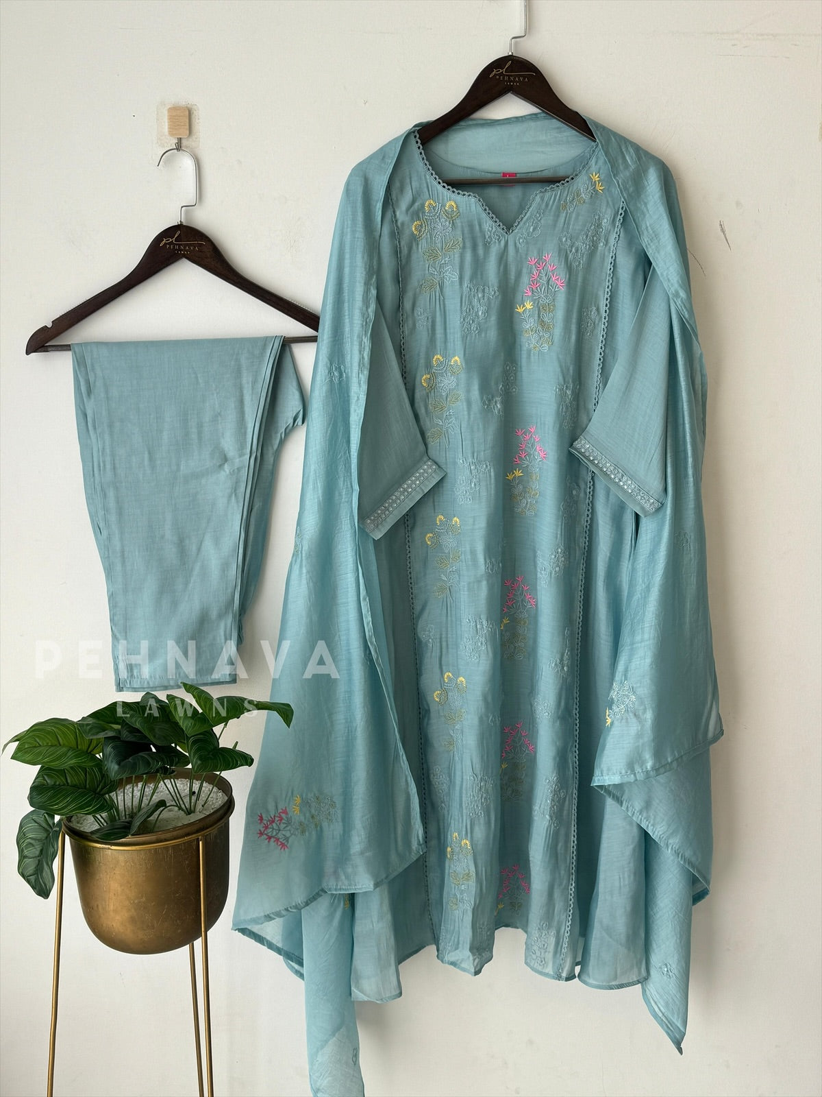 Floral Chanderi Ethnic Suit-3526 - Pehnava Lawns