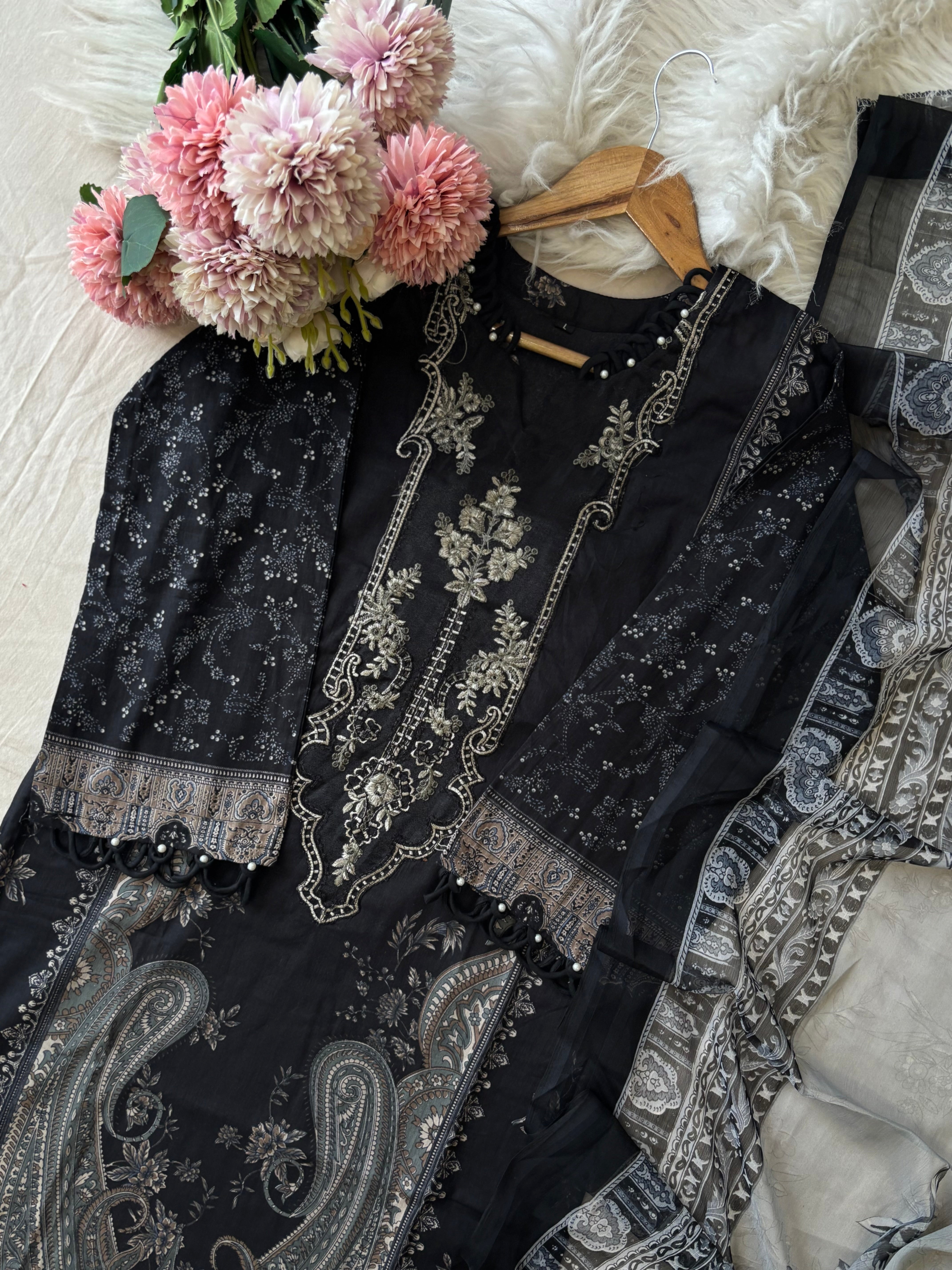 New Ready to wear Pakistani Embroidered Suit - Pehnava Lawns