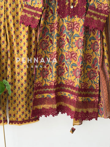 Lace Trimmed Printed Suit Set