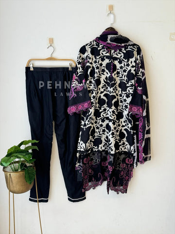 Embroidered Lawn Suit with Printed Dupatta-Chiffon-1417 - Pehnava Lawns