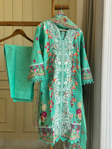 Pure  Cotton suit with embroidered patches and detailings-4
