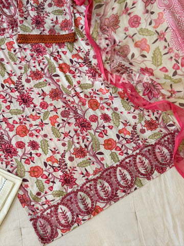 Signature Printed Lawn Unstitched Suit 1551