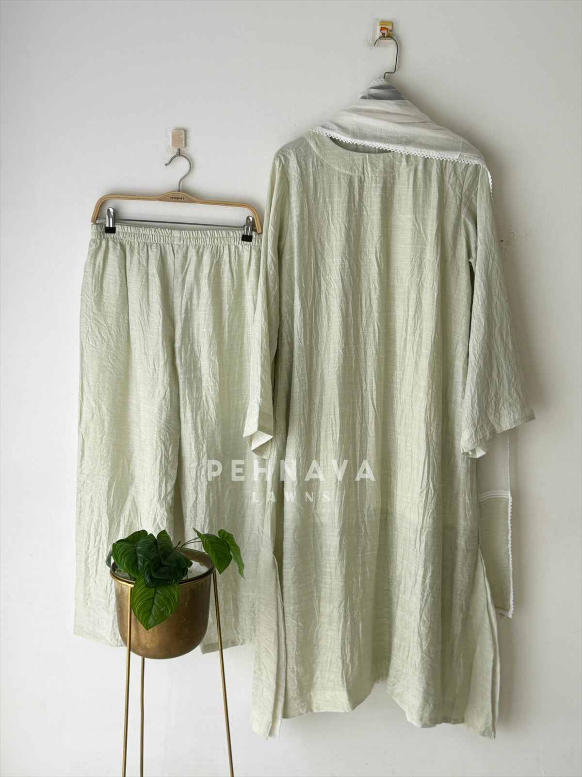 Minimal Imported Three Piece Set 6024