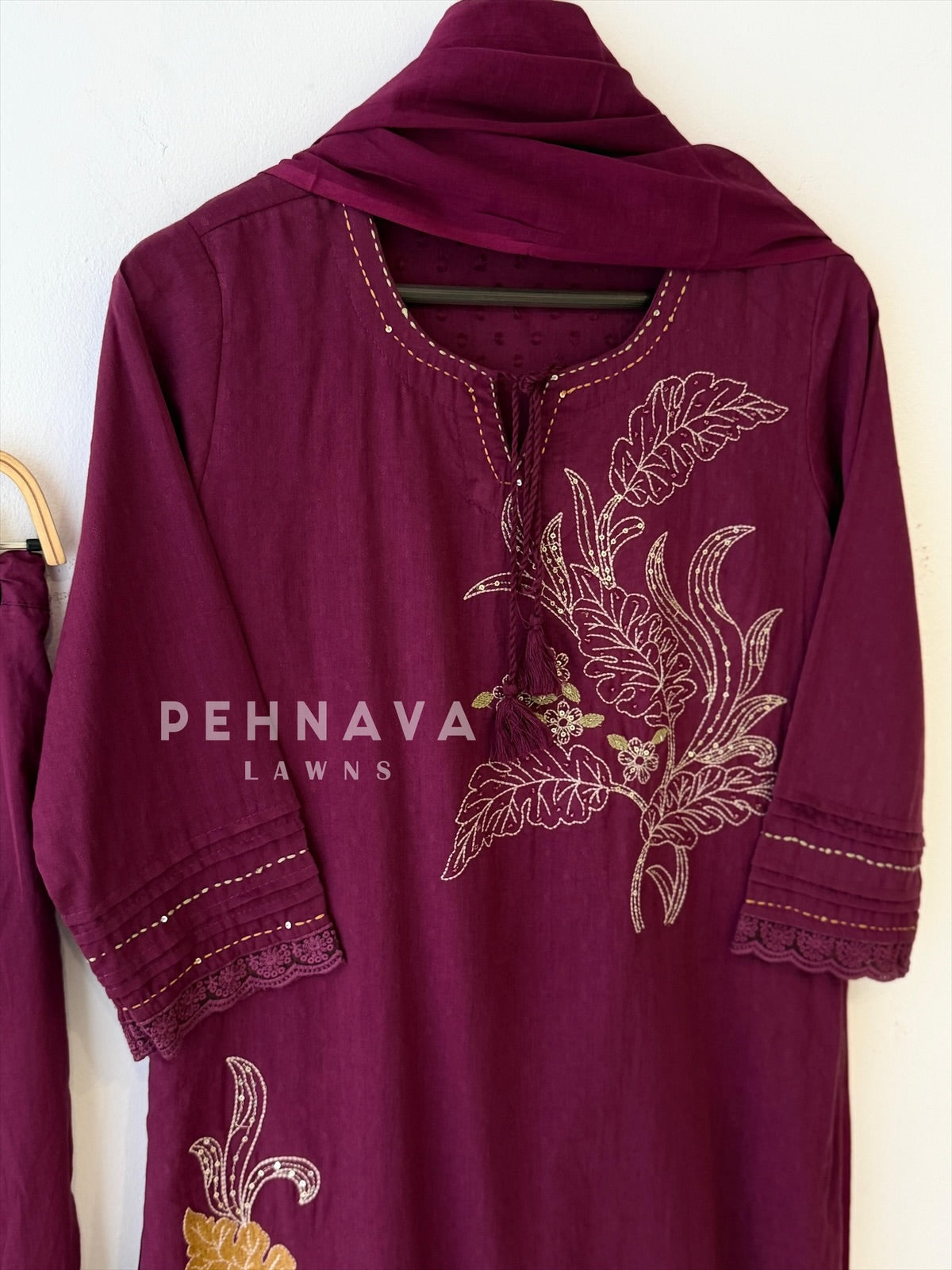 Floral Embroidered Cotton Suit Set 2568