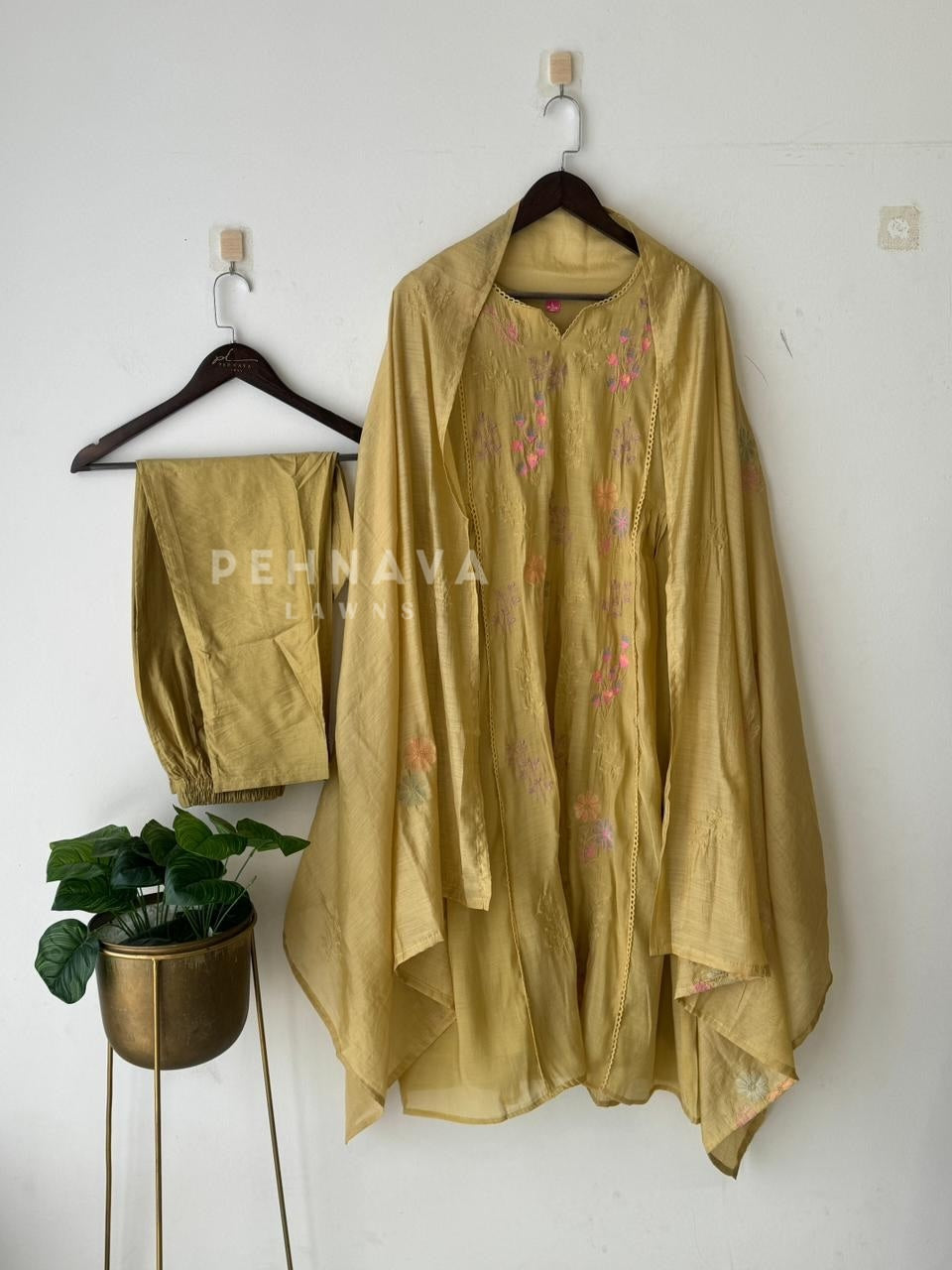 Floral Chanderi Ethnic suit 3187 JS16