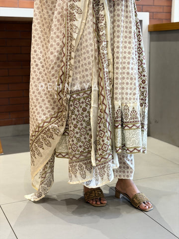Block Print Flared Suit Set 11081-84