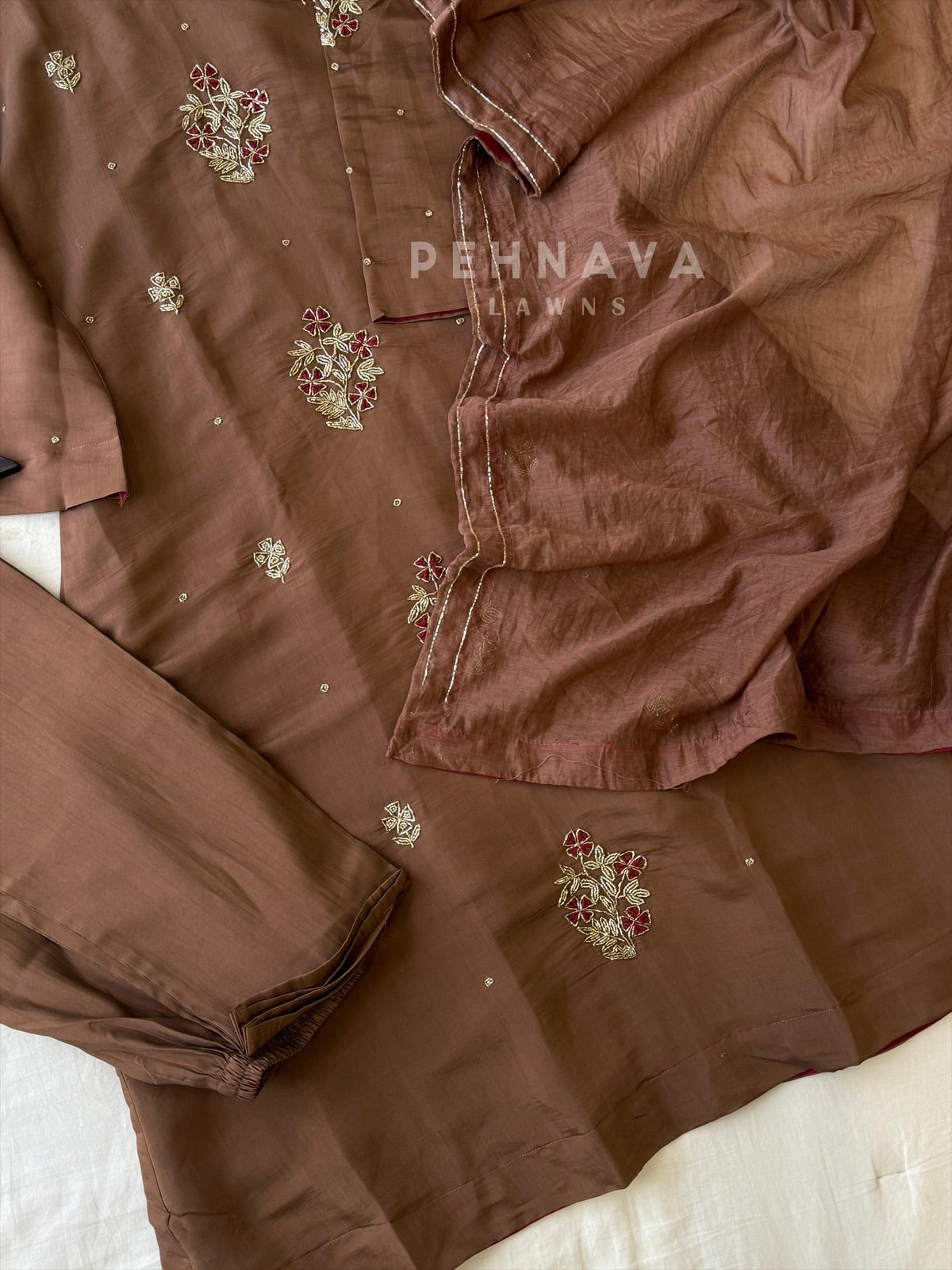 Floral hand Worked Suit 3191 NC5