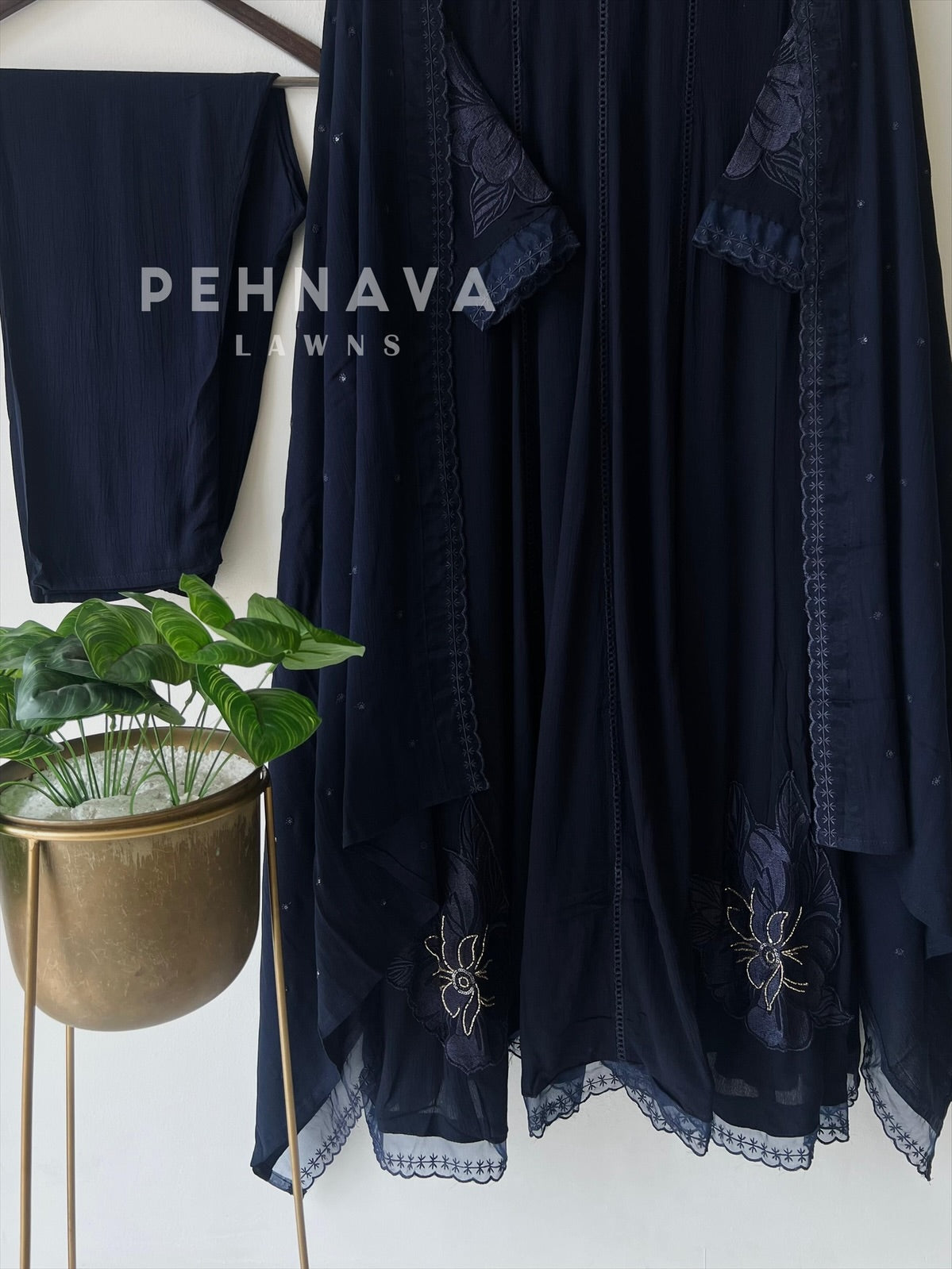Lace Detail Crinkled Rayon Suit