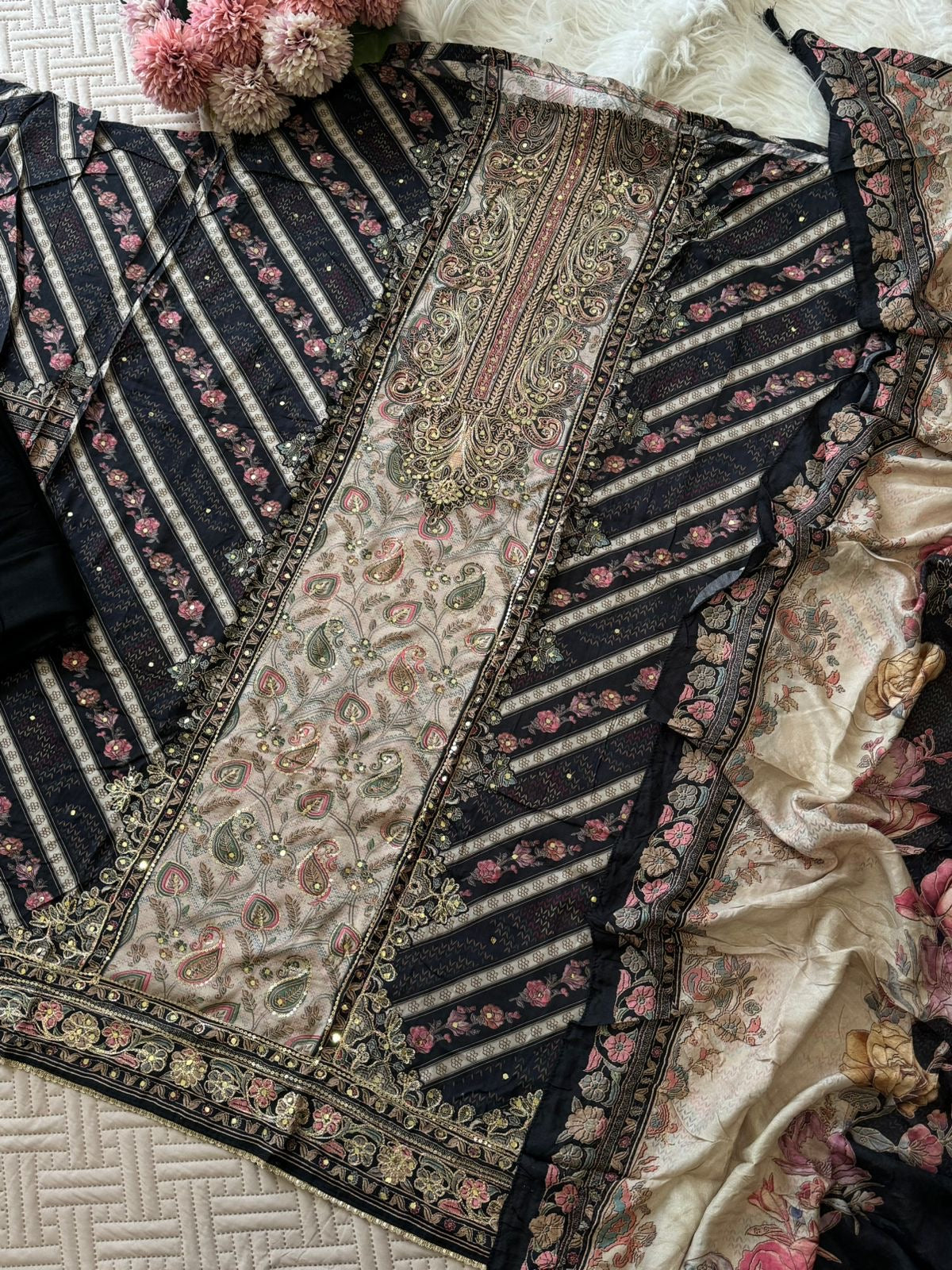 Pure muslin with detailings  and muslin Dupatta-122