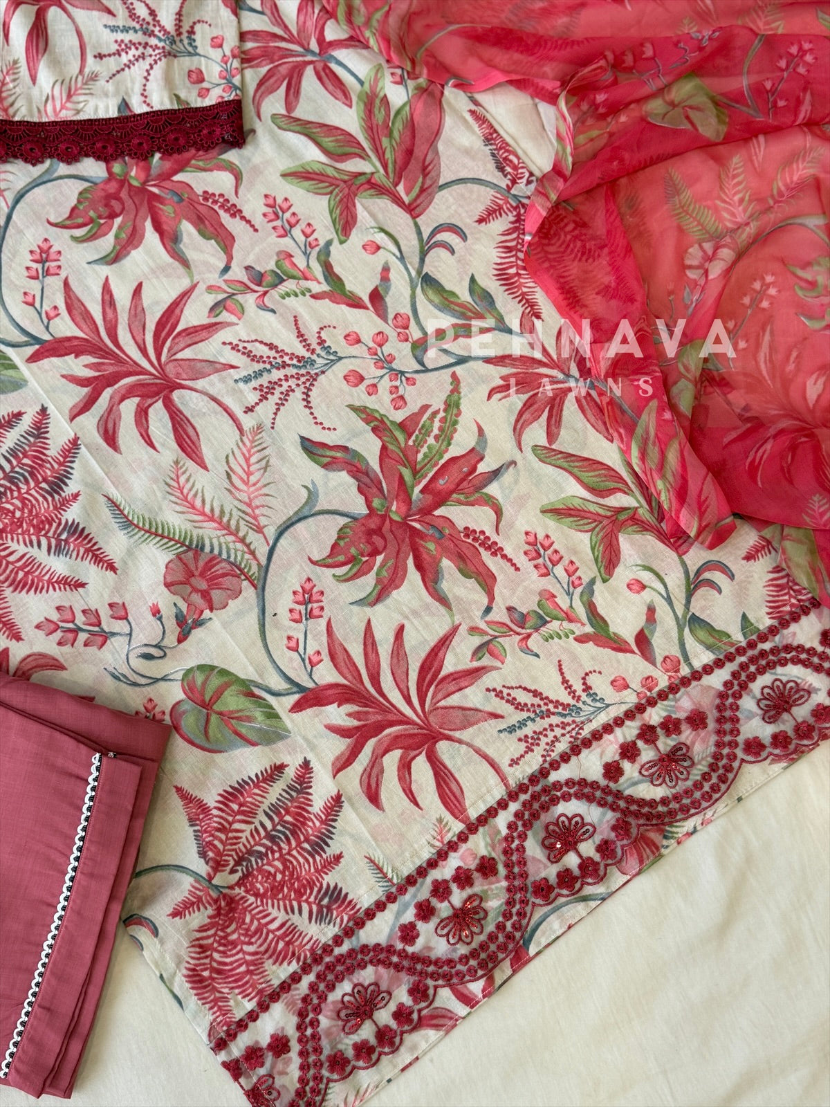 Signature Printed Lawn Unstitched Suit-1550