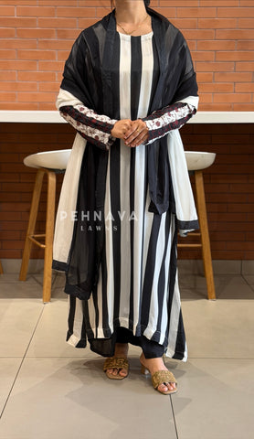 Embroidered Crepe Suit Set
