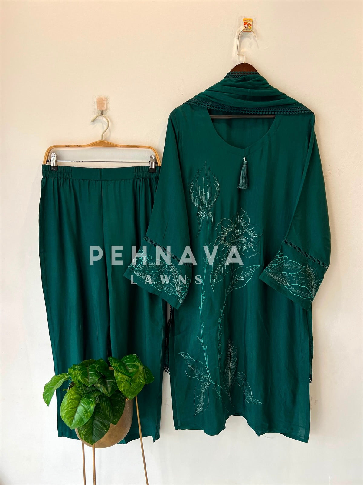 Muslin Embroidered Ensemble D003