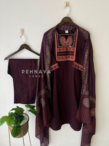 Classic Print Cotton Suit-15767 - Pehnava Lawns