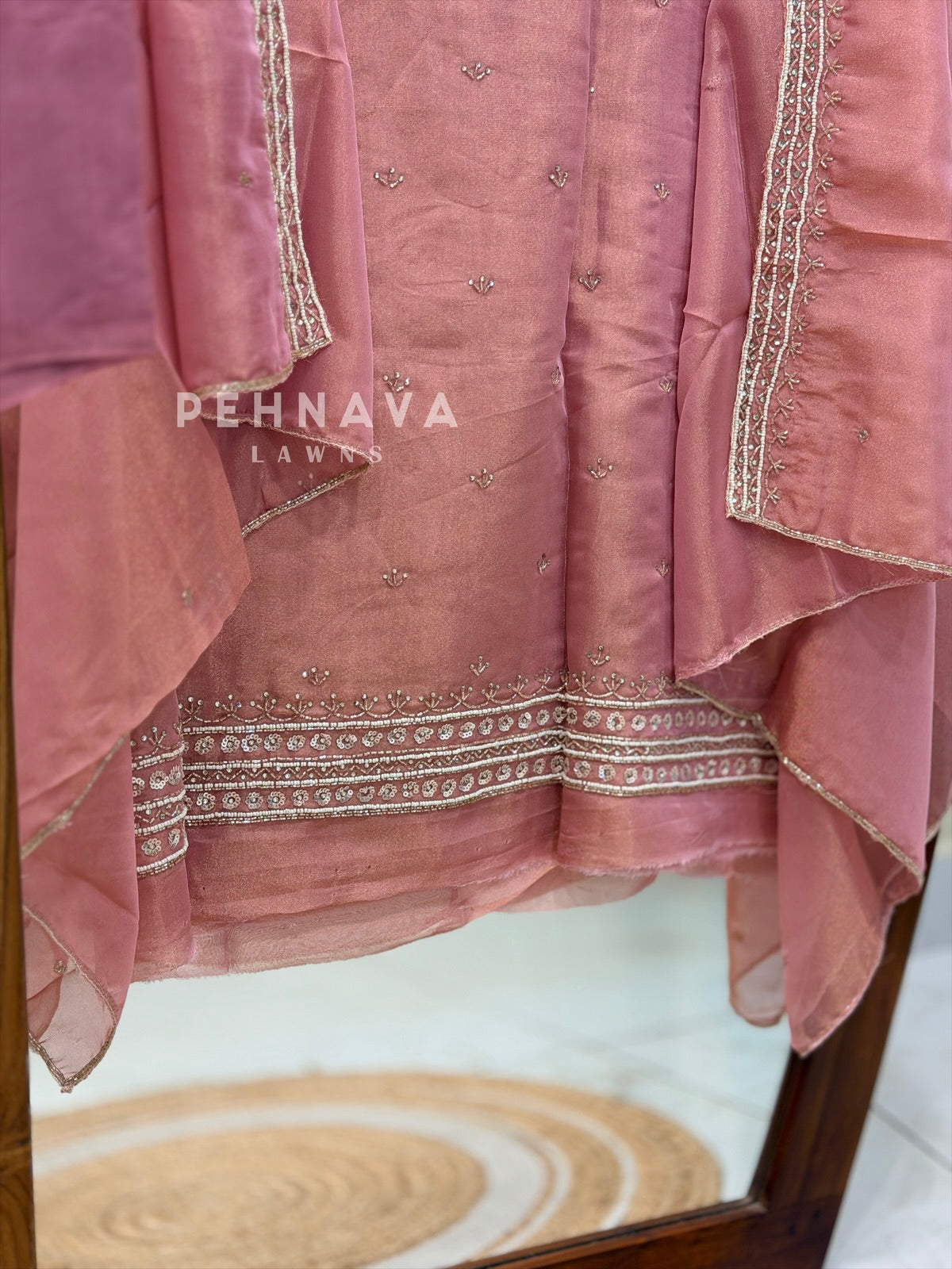 Tissue Handworked Unstitched Suit-314