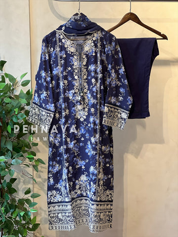 Luxurious trendy pure lawn-3031