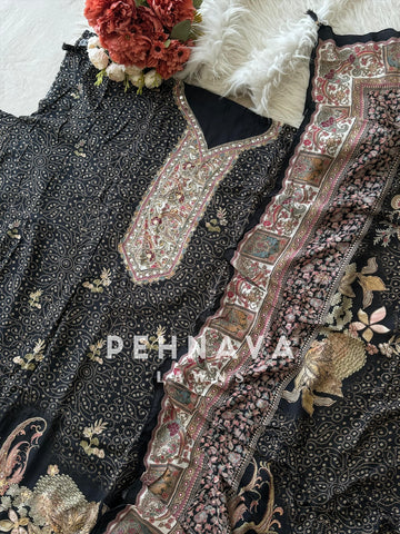 New Premium Black&White Muslin Suit-296