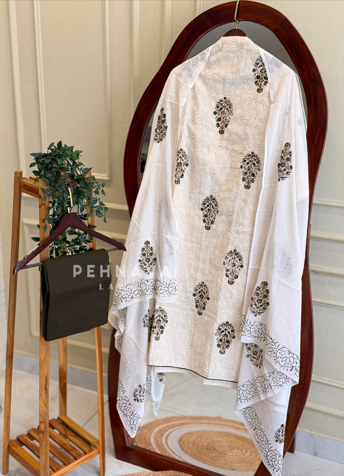 Thread Embroidered Unstitched Suit