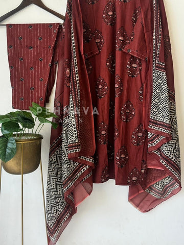 Printed Three-Piece Suit Set-17033 - Pehnava Lawns