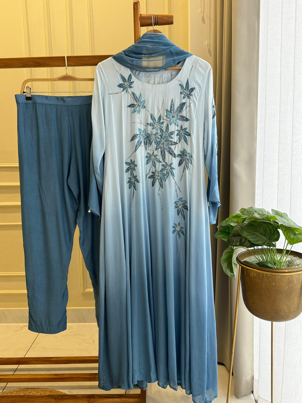 Zardozi Handworked Anarkali Suit - Pehnava Lawns