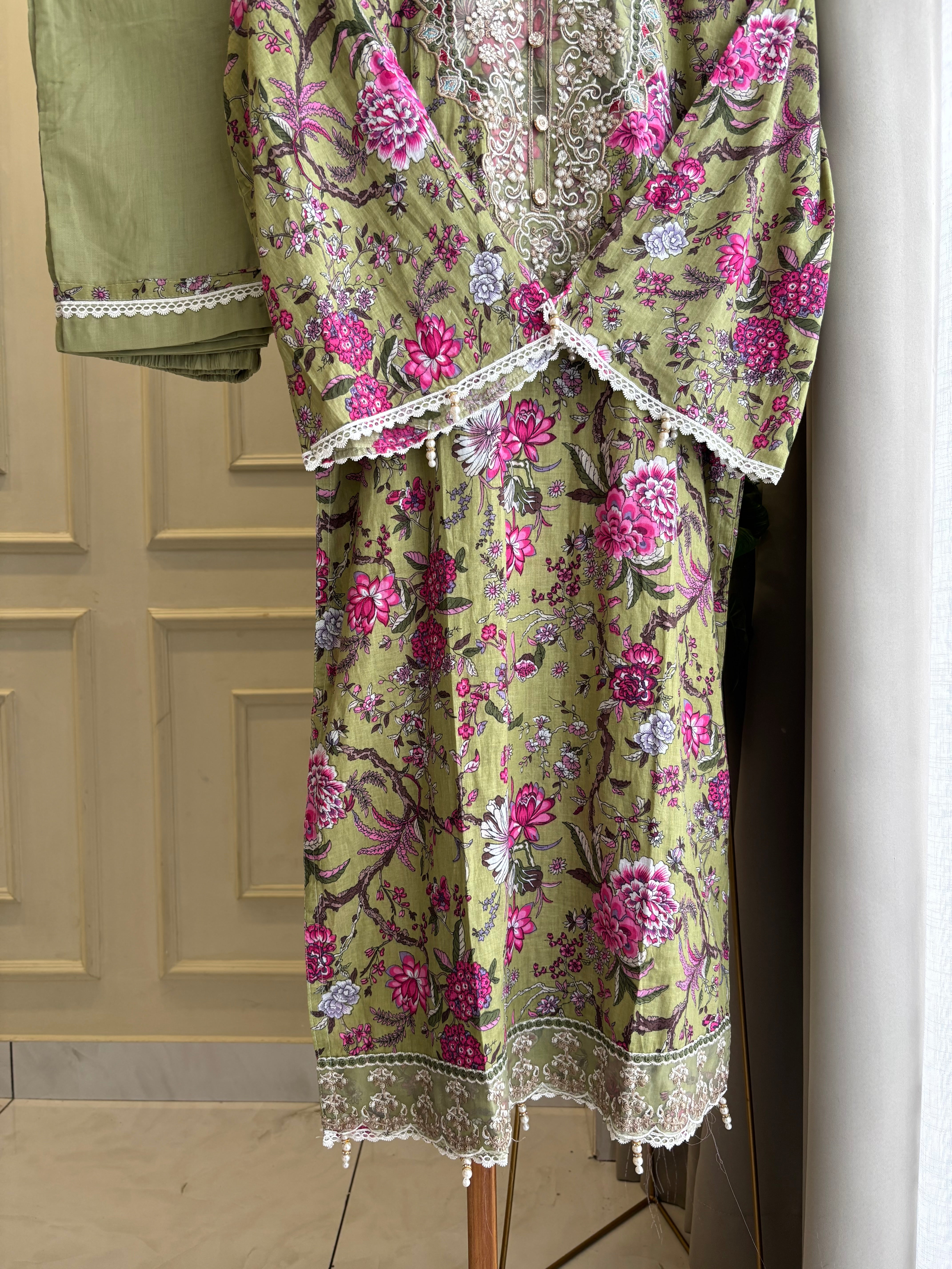 Green Embellished Floral Suit