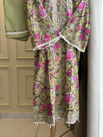 Green Embellished Floral Suit