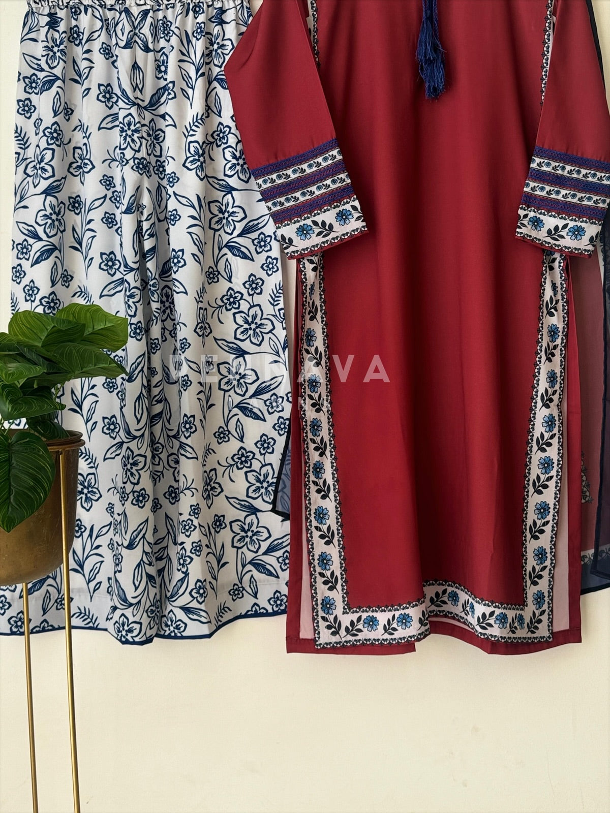 Lace Detail Crepe Suit Set J6129