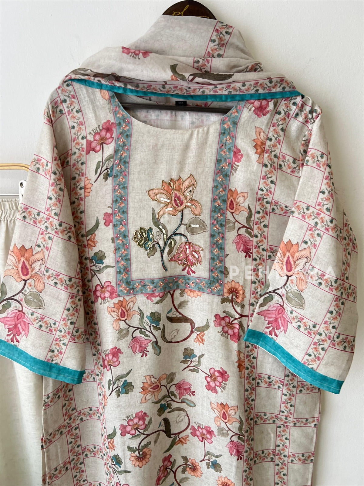 Floral Linen Ensemble-13443 - Pehnava Lawns