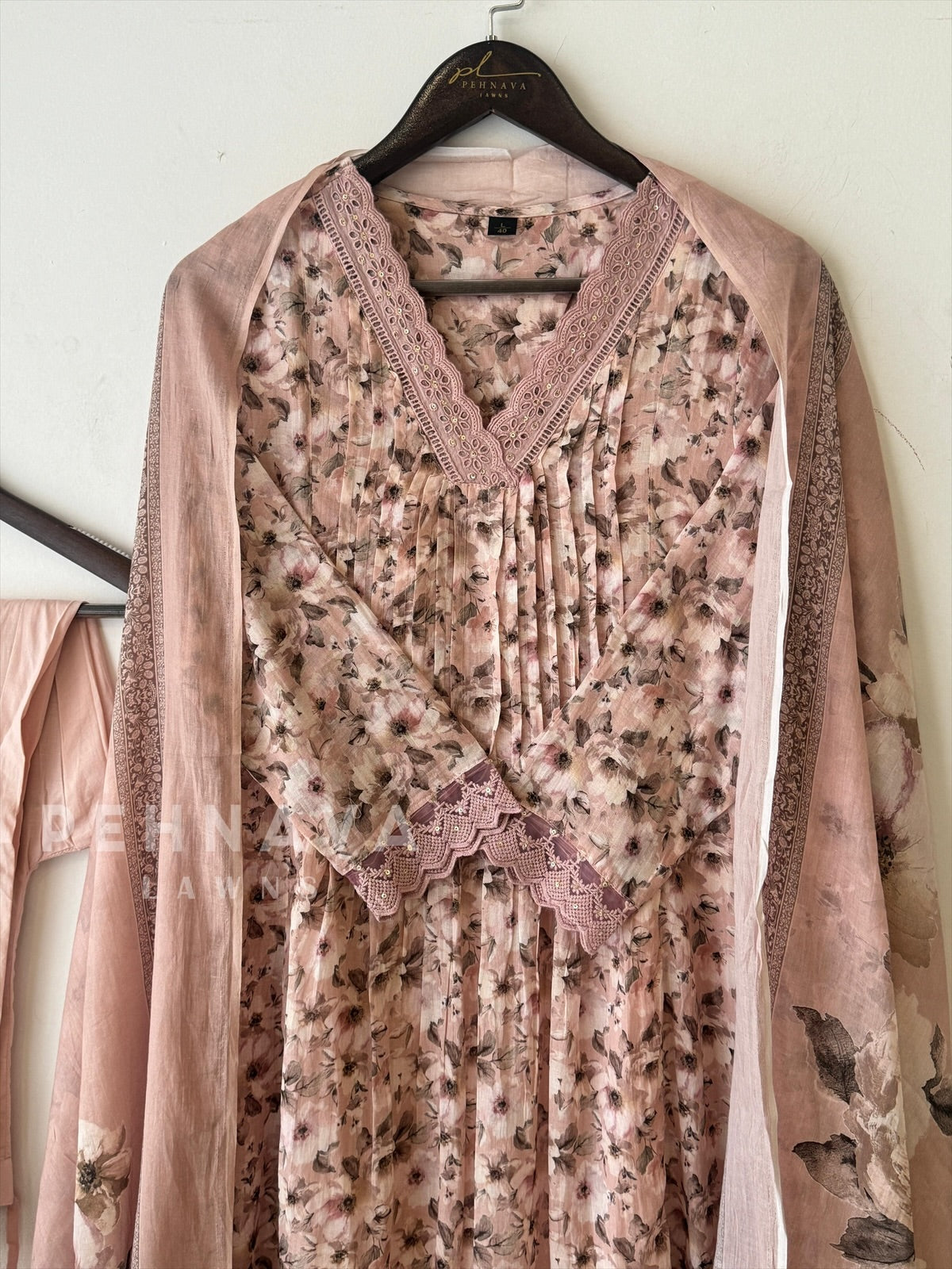 Soft Linen Pleated Lace Suit Set