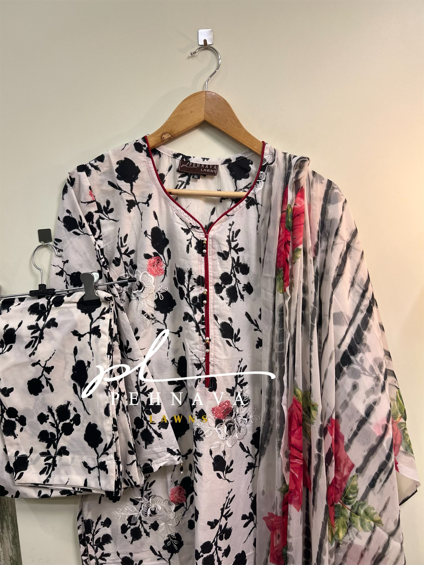 Afrozeh embroidered suit -3215