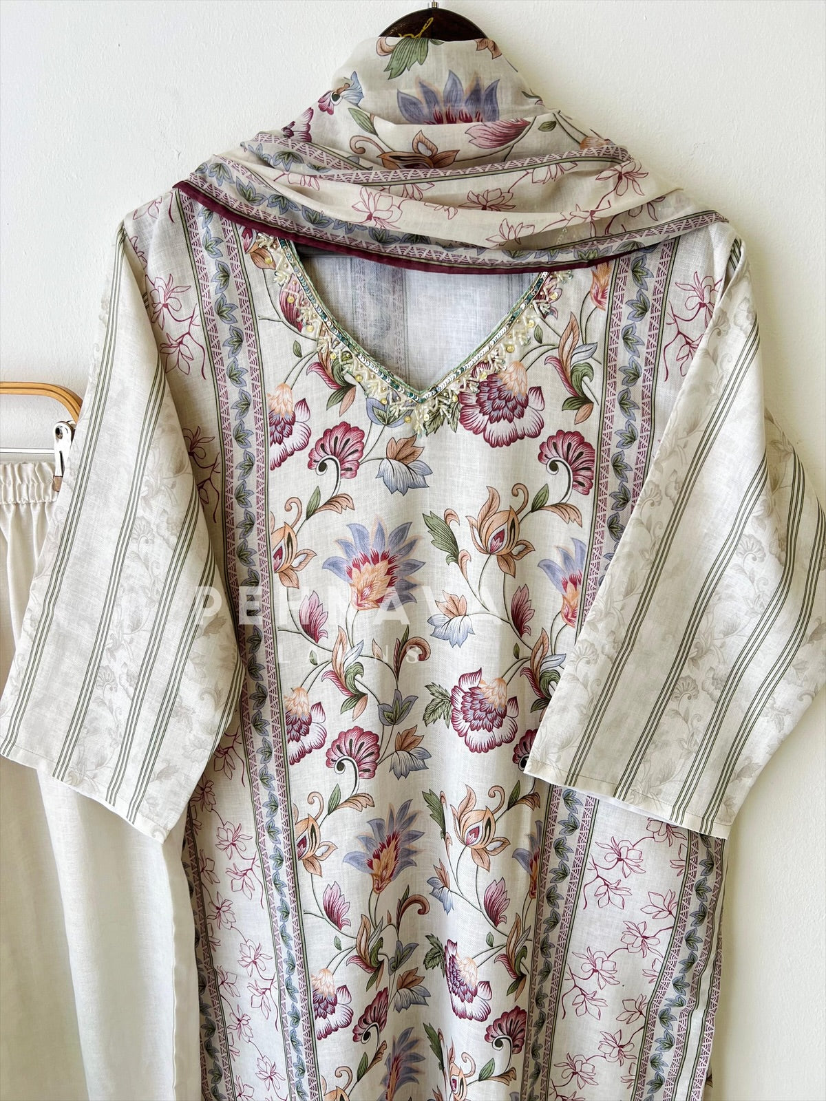 Print-Linen Elegance Suit-13442 - Pehnava Lawns