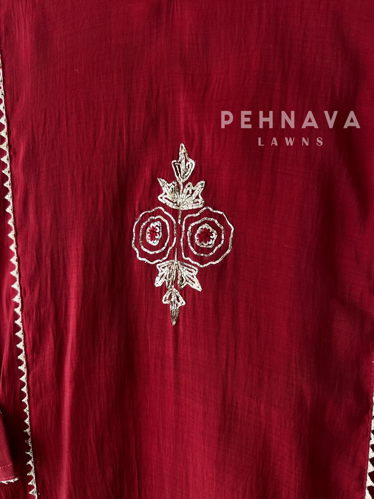 Rose Motif Embroidery Suit-4185 - Pehnava Lawns
