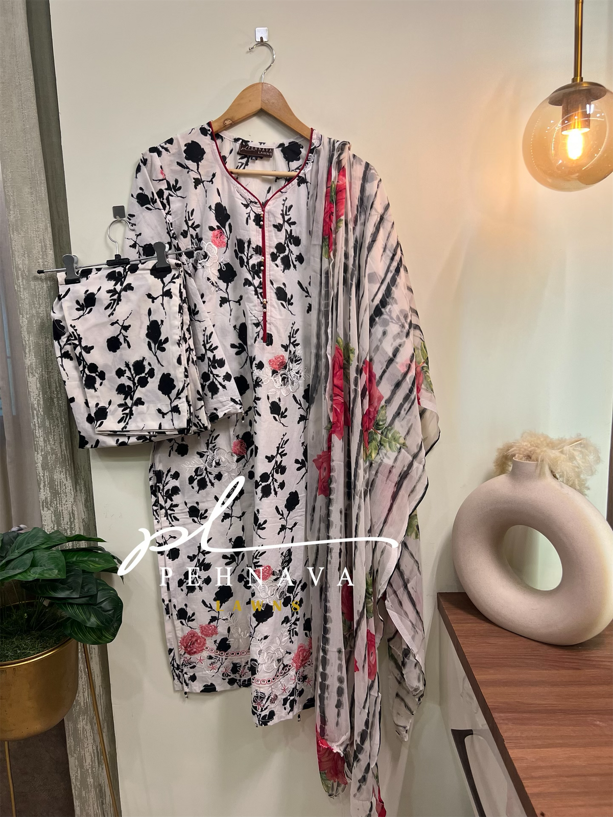 Afrozeh embroidered suit -3215