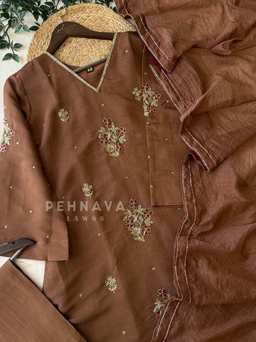 Floral hand Worked Suit 3191 NC5