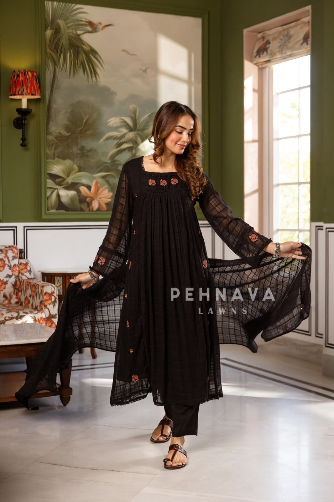 Floral Embroidered Anarkali Suit(7-10 Days Dispatching Time)