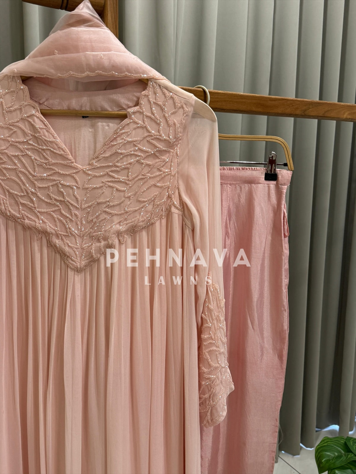 Handworked Anarkali Suit 5162 - Pehnava Lawns