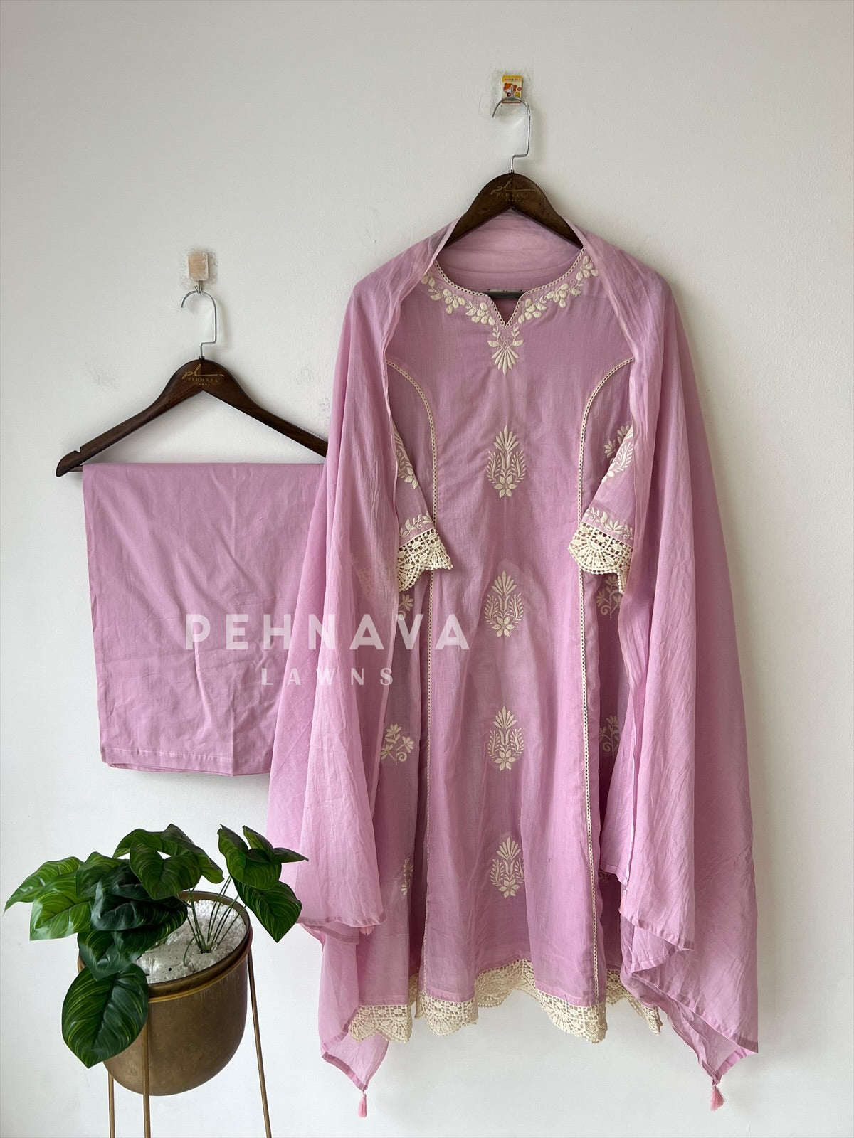 Mulcotton Embroidered Suit