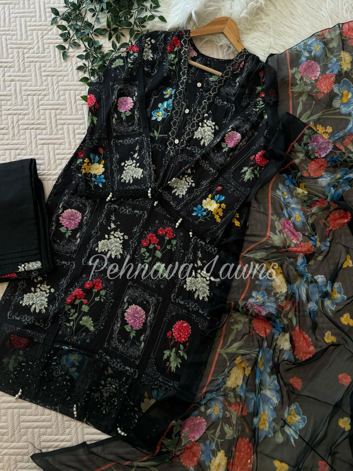 Stunning Black Floral Suit 1286