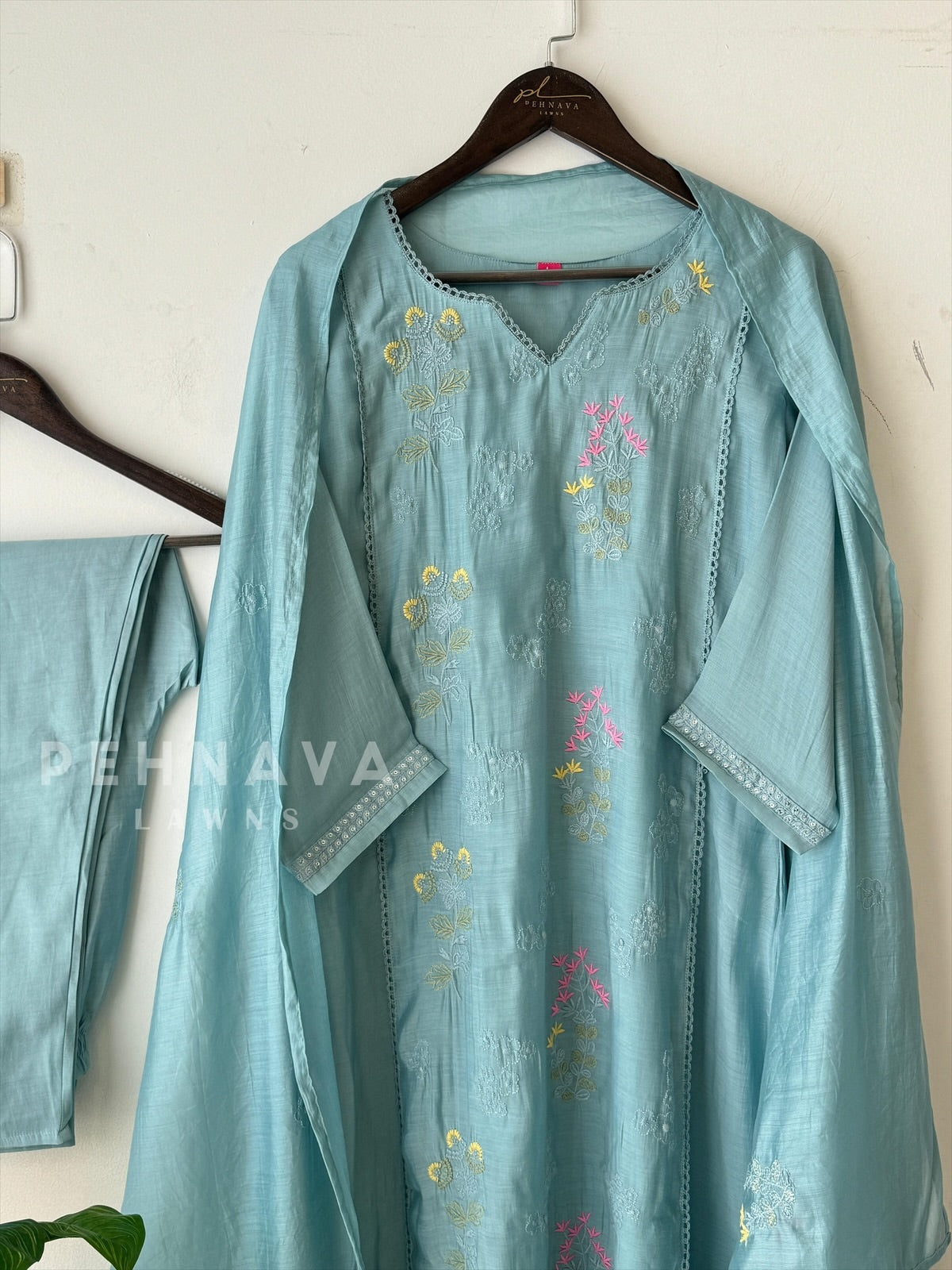 Floral Chanderi Ethnic Suit-3526 - Pehnava Lawns