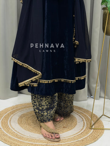 Velvet Handworked suit H 407