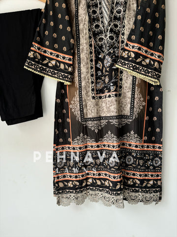 Lawn suit with embroidered patches-c-24
