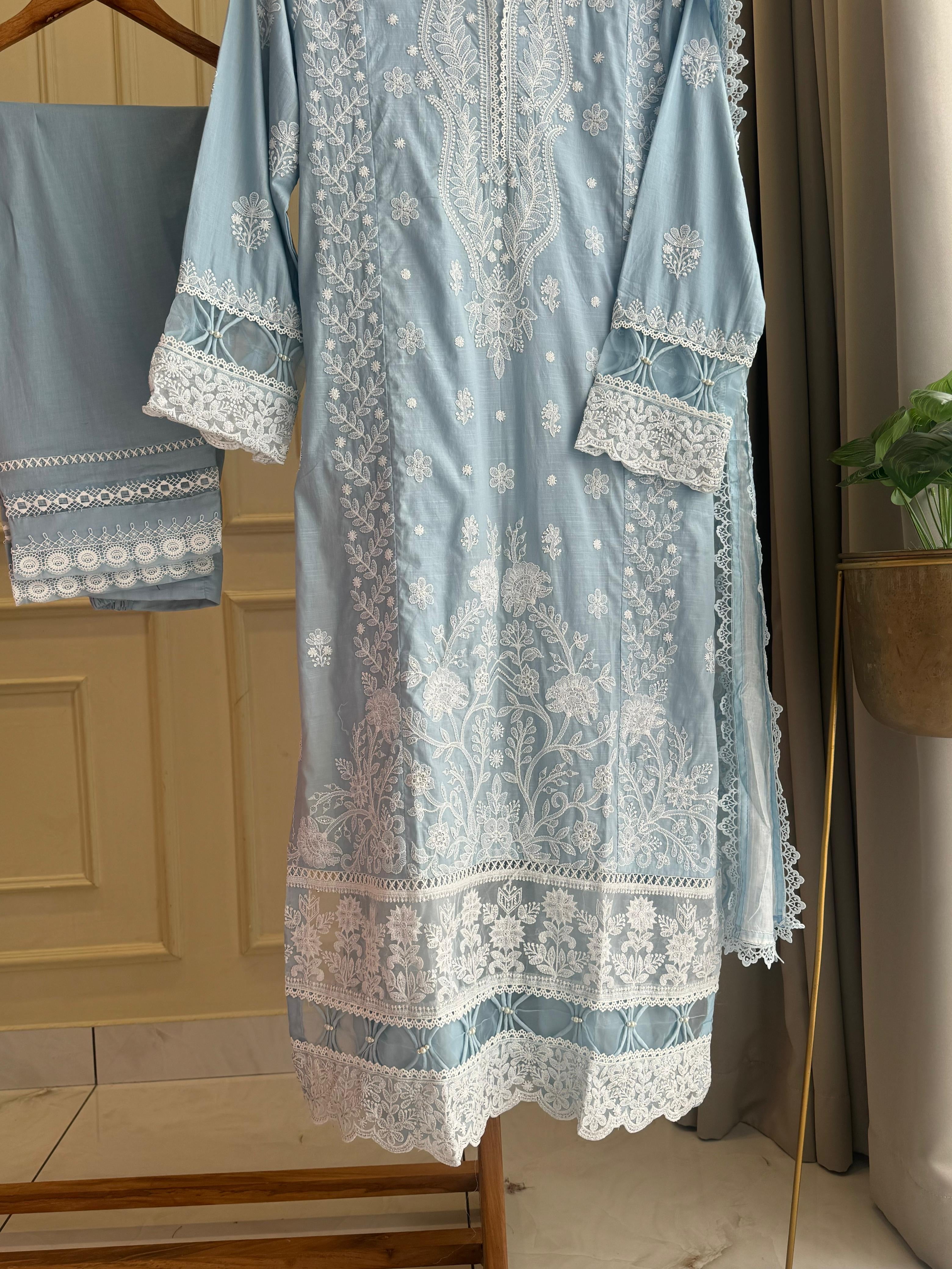 Luxurious Gul- Adhar Pakistani Pret Wear-01