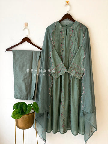Embroidered Pleated Suit Set-13139 - Pehnava Lawns